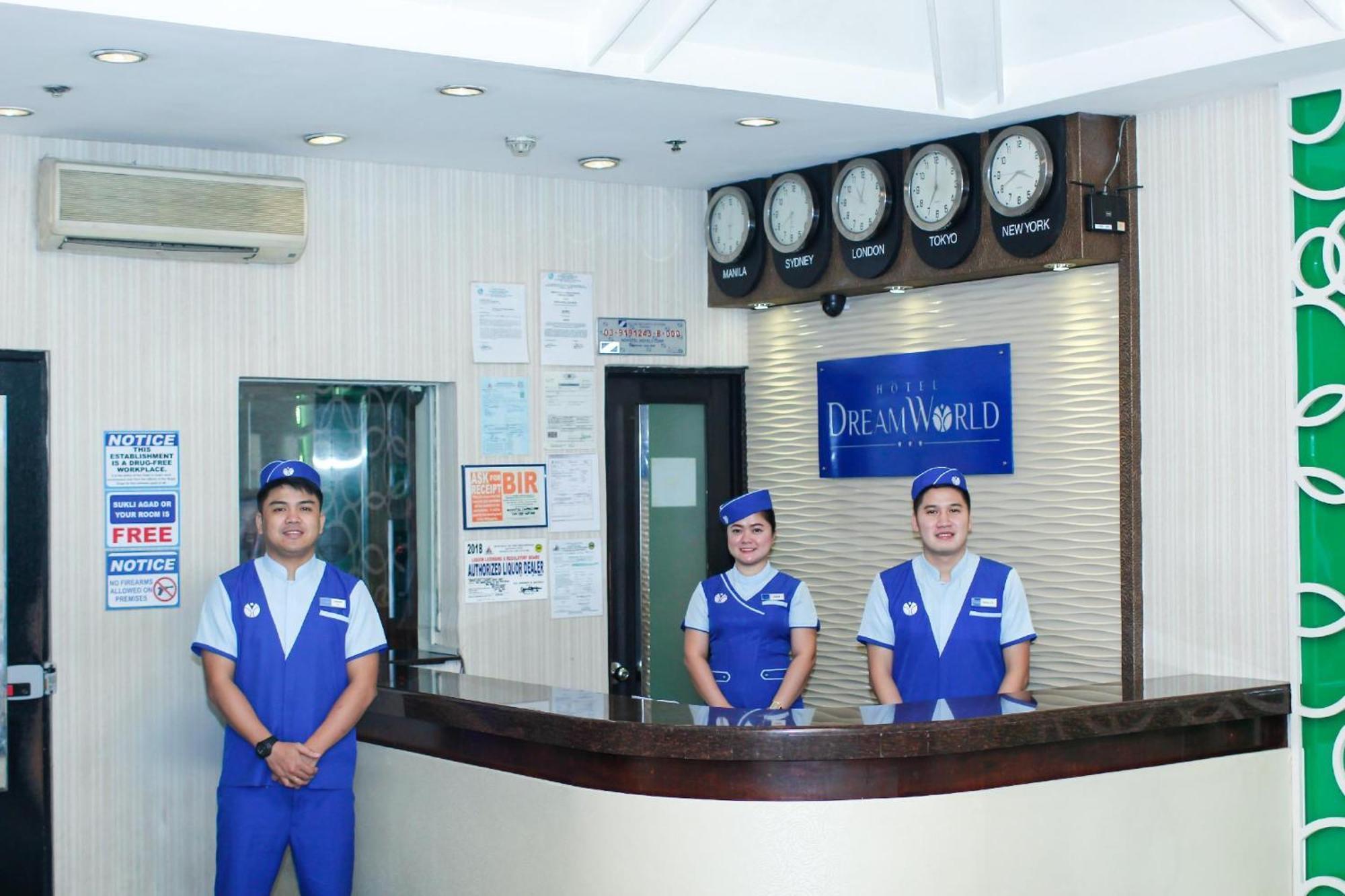 Hotel Dreamworld Las Piñas Buitenkant foto