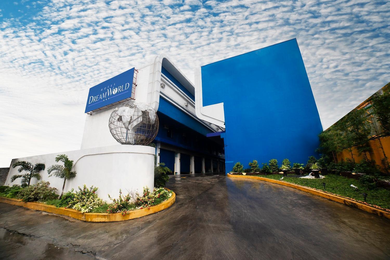 Hotel Dreamworld Las Piñas Buitenkant foto