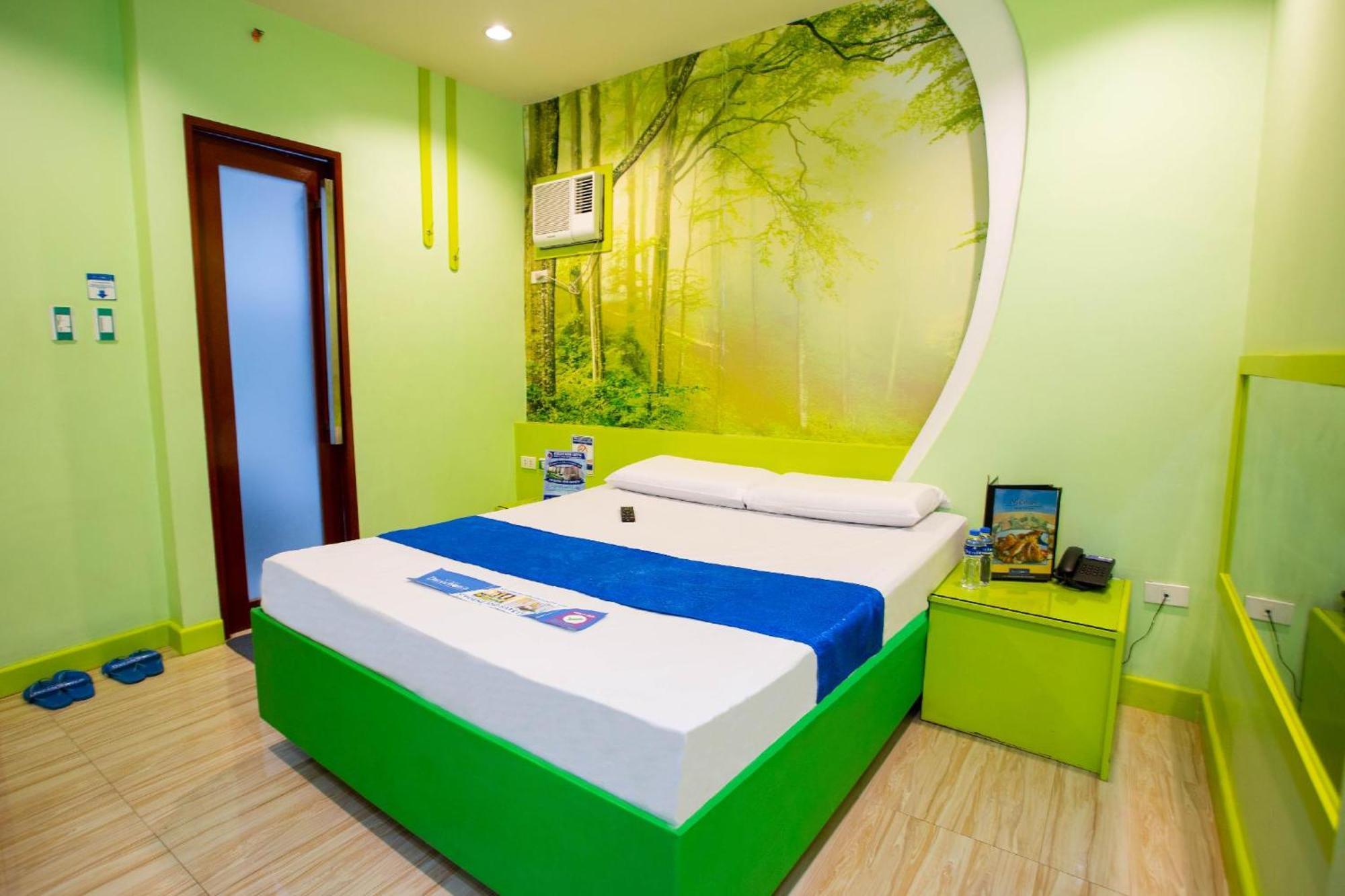 Hotel Dreamworld Las Piñas Buitenkant foto